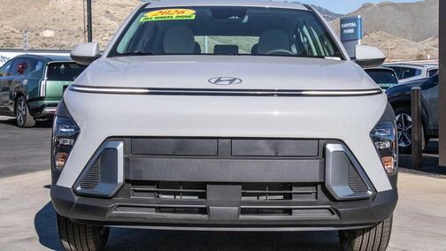 Cyber Gray Metallic 2026 Hyundai KONA SE