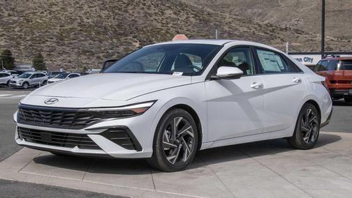 2025 Hyundai ELANTRA Limited