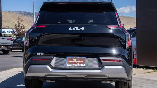 Ebony Black 2026 Kia EV9 Wind