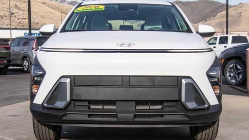 2026 Hyundai KONA SE