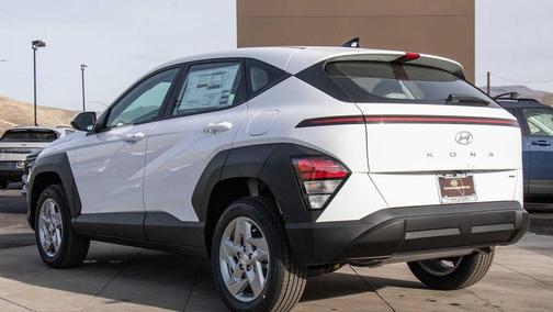 2026 Hyundai KONA SE