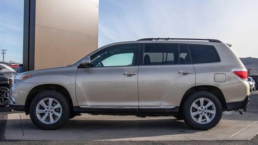 2012 Toyota Highlander SE