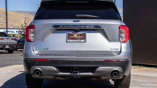 Iconic Silver Metallic 2021 Ford Explorer Limited