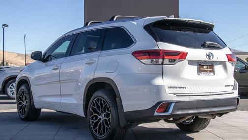 2018 Toyota Highlander Limited Platinum
