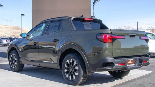 2025 Hyundai SANTA CRUZ SEL Activity