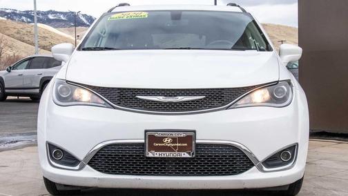 2020 Chrysler Pacifica Touring-L Plus