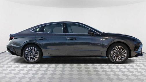 2026 Hyundai SONATA Hybrid SE
