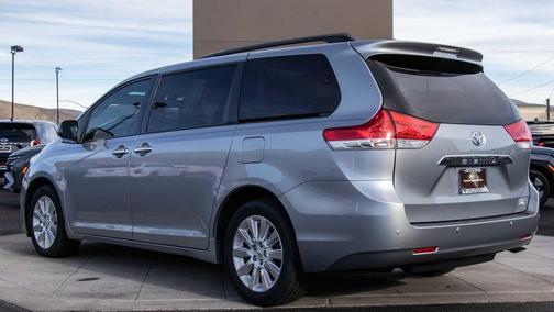 2012 Toyota Sienna XLE
