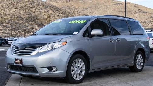 2012 Toyota Sienna XLE