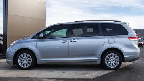 2012 Toyota Sienna XLE