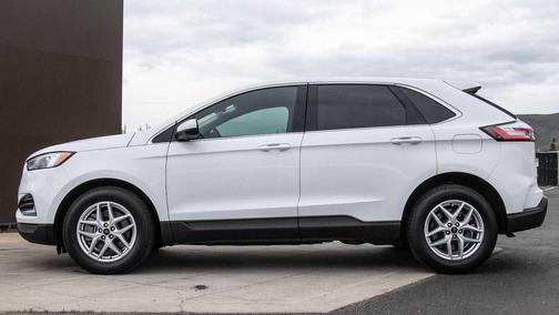 Oxford White 2023 Ford Edge SEL