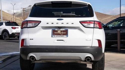 Oxford White 2020 Ford Escape SE