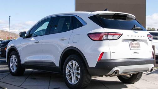 Oxford White 2020 Ford Escape SE