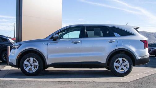 2022 Kia Sorento LX