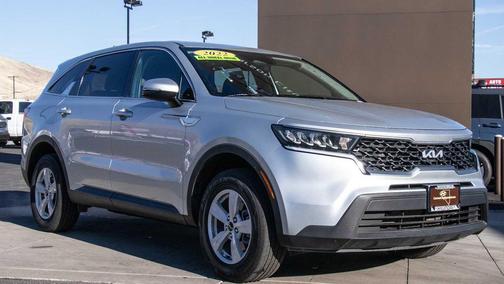 2022 Kia Sorento LX