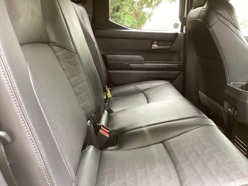 Ice Cap 2024 Toyota Tacoma TRD Sport