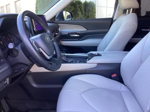 2024 Toyota Grand Highlander Hybrid XLE