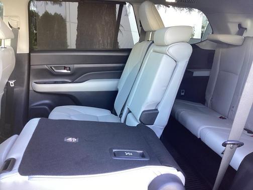 2024 Toyota Grand Highlander Hybrid XLE