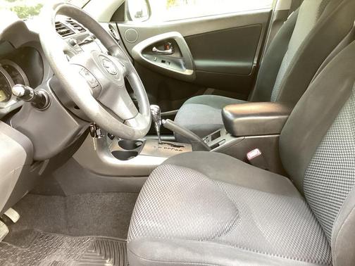 2011 Toyota RAV4 Sport