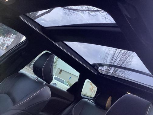 2025 Toyota Crown Signia Limited