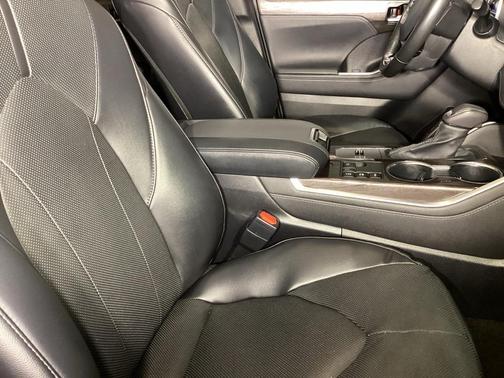 2023 Toyota Highlander Hybrid Limited