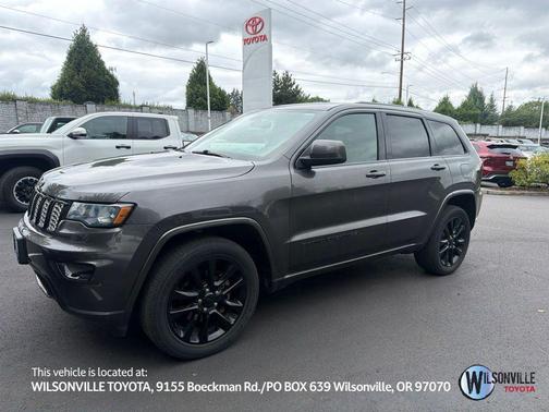 Granite Crystal Metallic Clearcoat 2019 Jeep Grand Cherokee Altitude