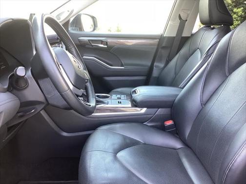 2023 Toyota Highlander Hybrid Limited