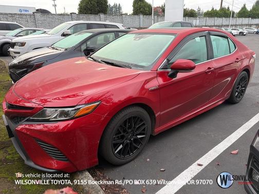 2020 Toyota Camry SE
