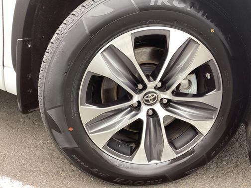 Wind Chill Pearl 2023 Toyota Highlander XLE