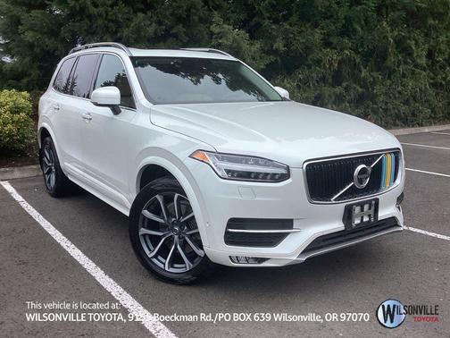 2016 Volvo XC90 T6 Momentum
