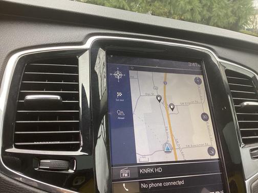 2016 Volvo XC90 T6 Momentum