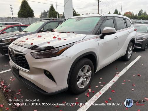 2023 Toyota Highlander LE