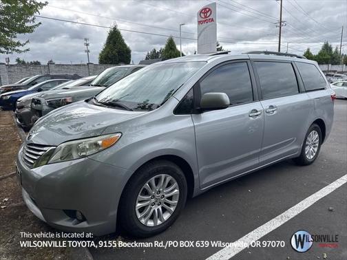 2017 Toyota Sienna XLE