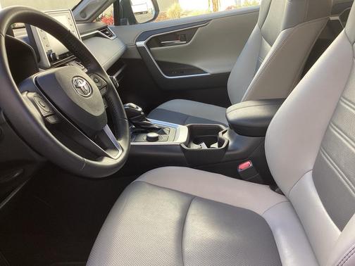 2019 Toyota RAV4 Hybrid Limited