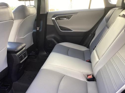 2019 Toyota RAV4 Hybrid Limited