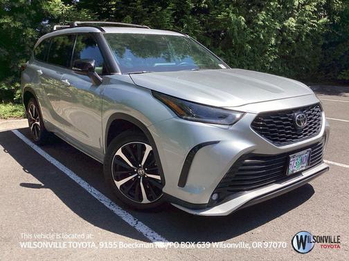 Celestial Silver Metallic 2022 Toyota Highlander XSE