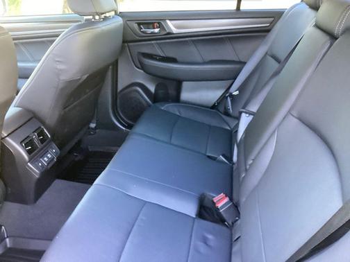 Ice Silver Metallic 2019 Subaru Legacy Limited