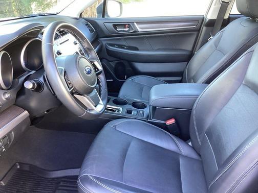 Ice Silver Metallic 2019 Subaru Legacy Limited