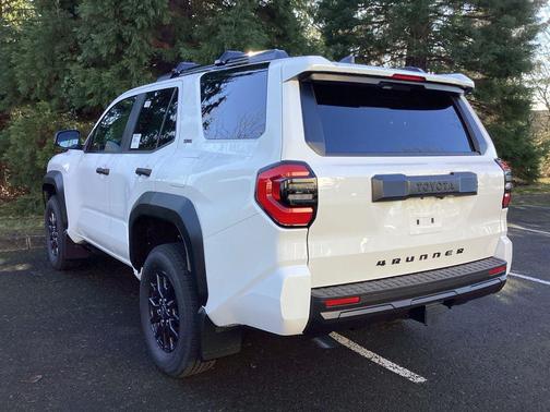 2026 Toyota 4Runner SR5