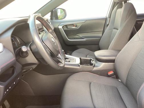 2024 Toyota RAV4 Prime SE