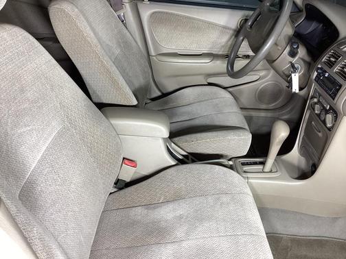 2001 Toyota Corolla LE