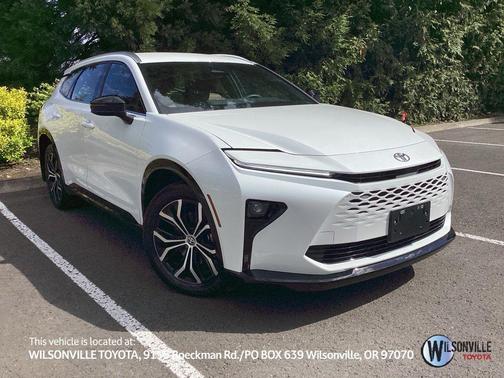 Oxygen White 2025 Toyota Crown Signia XLE