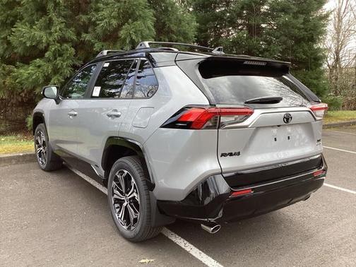 2025 Toyota RAV4 Hybrid SE