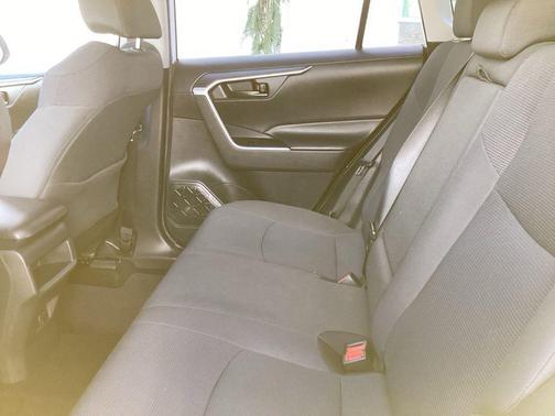 Super White 2020 Toyota RAV4 LE