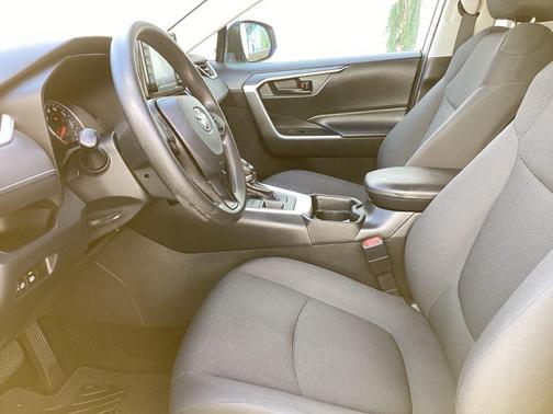 Super White 2020 Toyota RAV4 LE