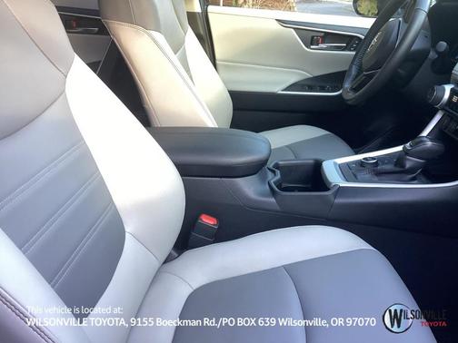 2023 Toyota RAV4 Hybrid XLE Premium