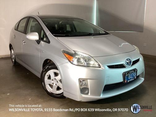 Classic Silver Metallic 2010 Toyota Prius IV