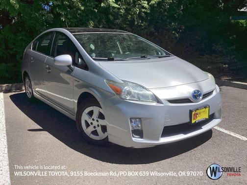 Classic Silver Metallic 2010 Toyota Prius IV