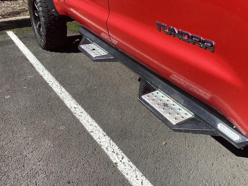 2014 Toyota Tundra SR5