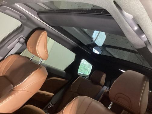 2025 Toyota Crown Signia Limited